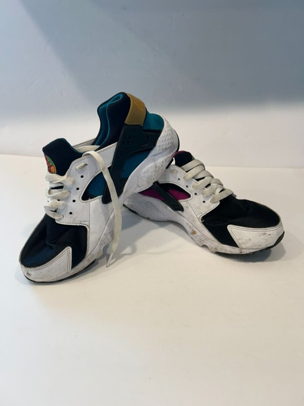 Nike Huarache Run GS DM8156-100 Youth Size 7Y Multicolor Sneakers